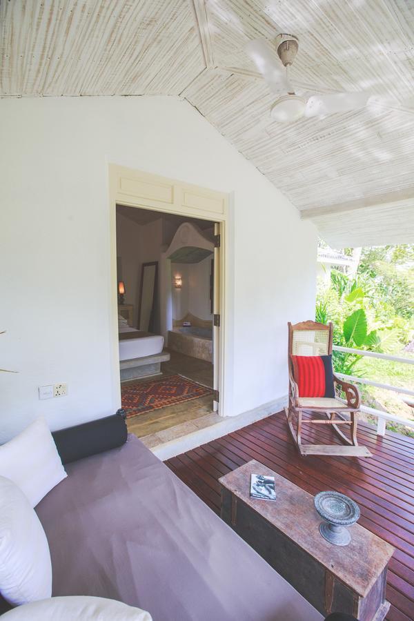 Karmel Villa Thalduwa Island - Five Bedroom Luxury Villa With Private Pool Ahangama Extérieur photo